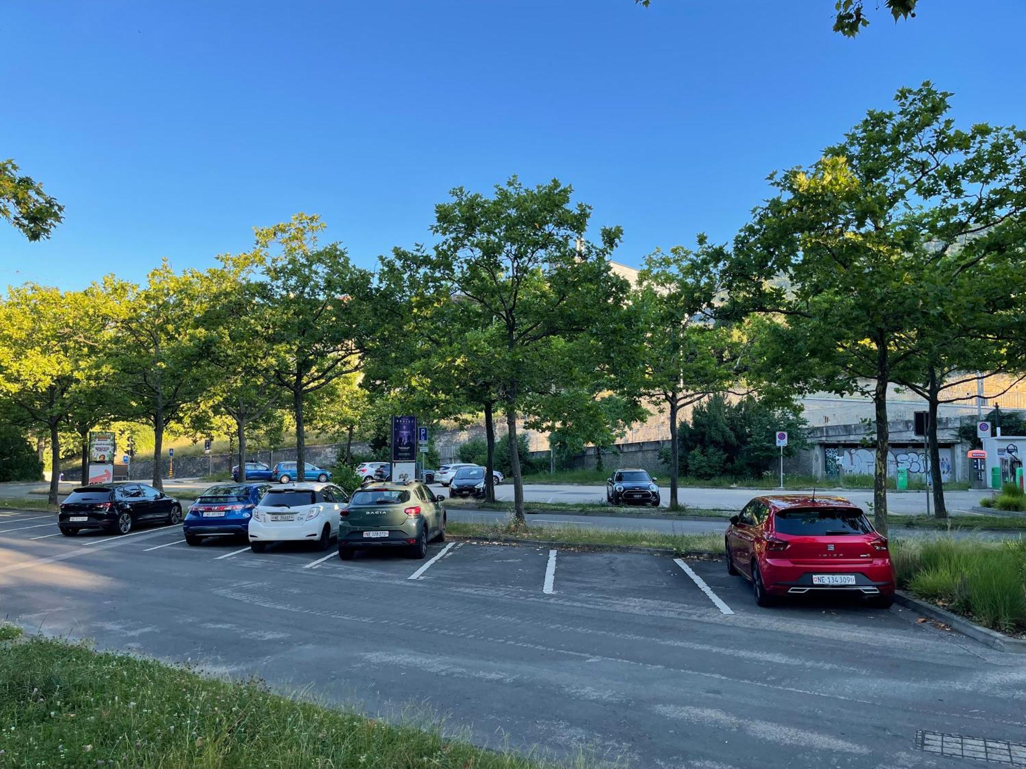 Mail 62 Apartment Neuchatel Luaran gambar